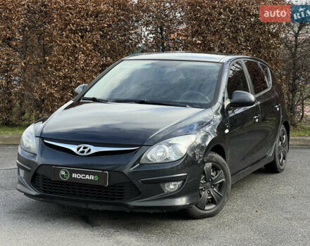 Черный Хендай i30, объемом двигателя 1.6 л и пробегом 180 тыс. км за 6700 $, фото 6 на Automoto.ua