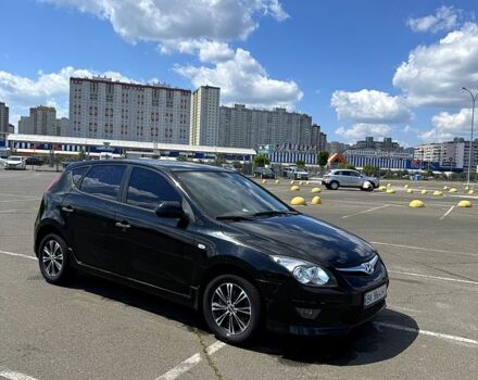 Чорний Хендай i30, об'ємом двигуна 1.6 л та пробігом 230 тис. км за 6500 $, фото 6 на Automoto.ua