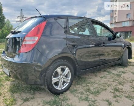 Чорний Хендай i30, об'ємом двигуна 1.6 л та пробігом 149 тис. км за 5300 $, фото 5 на Automoto.ua