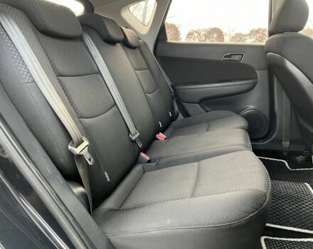 Черный Хендай i30, объемом двигателя 1.6 л и пробегом 160 тыс. км за 6500 $, фото 20 на Automoto.ua
