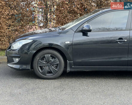Черный Хендай i30, объемом двигателя 1.6 л и пробегом 180 тыс. км за 6700 $, фото 11 на Automoto.ua