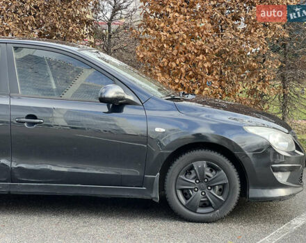Черный Хендай i30, объемом двигателя 1.6 л и пробегом 180 тыс. км за 6700 $, фото 27 на Automoto.ua