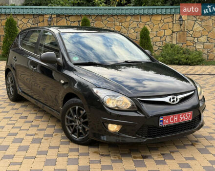 Чорний Хендай i30, об'ємом двигуна 1.4 л та пробігом 170 тис. км за 5950 $, фото 6 на Automoto.ua