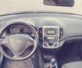 Черный Хендай i30, объемом двигателя 1.4 л и пробегом 210 тыс. км за 5600 $, фото 5 на Automoto.ua