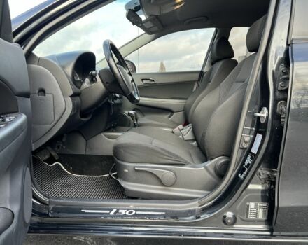 Черный Хендай i30, объемом двигателя 1.6 л и пробегом 160 тыс. км за 6500 $, фото 10 на Automoto.ua