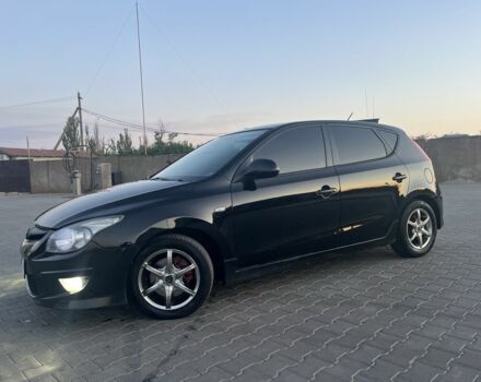 Черный Хендай i30, объемом двигателя 1.4 л и пробегом 275 тыс. км за 3500 $, фото 1 на Automoto.ua