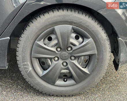 Черный Хендай i30, объемом двигателя 1.6 л и пробегом 180 тыс. км за 6700 $, фото 13 на Automoto.ua