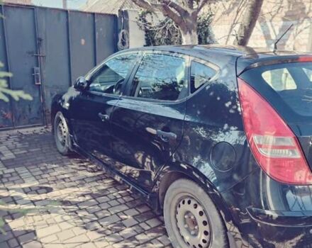 Черный Хендай i30, объемом двигателя 1.4 л и пробегом 210 тыс. км за 6050 $, фото 6 на Automoto.ua