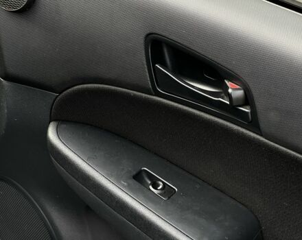 Черный Хендай i30, объемом двигателя 1.6 л и пробегом 160 тыс. км за 6500 $, фото 16 на Automoto.ua