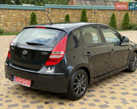 Чорний Хендай i30, об'ємом двигуна 1.4 л та пробігом 170 тис. км за 5950 $, фото 12 на Automoto.ua