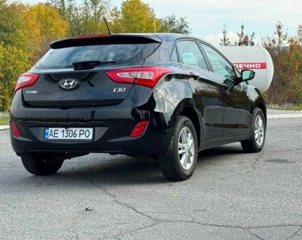 Черный Хендай i30, объемом двигателя 1.6 л и пробегом 105 тыс. км за 8999 $, фото 3 на Automoto.ua