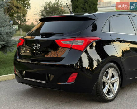 Черный Хендай i30, объемом двигателя 1.59 л и пробегом 158 тыс. км за 8888 $, фото 14 на Automoto.ua