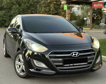 Черный Хендай i30, объемом двигателя 1.59 л и пробегом 158 тыс. км за 8888 $, фото 9 на Automoto.ua