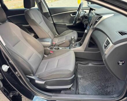 Черный Хендай i30, объемом двигателя 1.6 л и пробегом 105 тыс. км за 8999 $, фото 17 на Automoto.ua