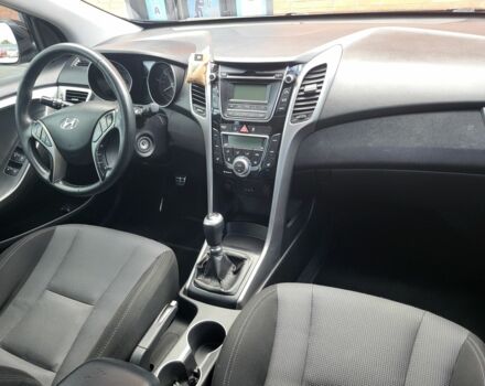 Чорний Хендай i30, об'ємом двигуна 1.6 л та пробігом 157 тис. км за 9500 $, фото 6 на Automoto.ua