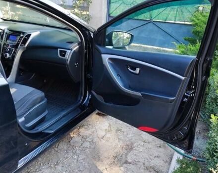 Черный Хендай i30, объемом двигателя 1.59 л и пробегом 190 тыс. км за 7100 $, фото 7 на Automoto.ua