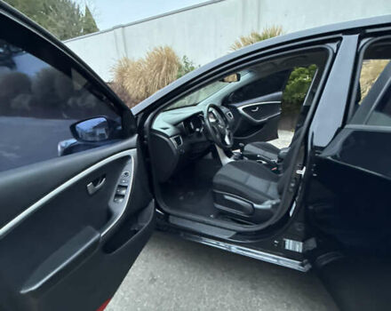 Черный Хендай i30, объемом двигателя 1.4 л и пробегом 200 тыс. км за 8500 $, фото 13 на Automoto.ua