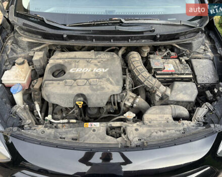 Черный Хендай i30, объемом двигателя 1.4 л и пробегом 259 тыс. км за 6600 $, фото 11 на Automoto.ua