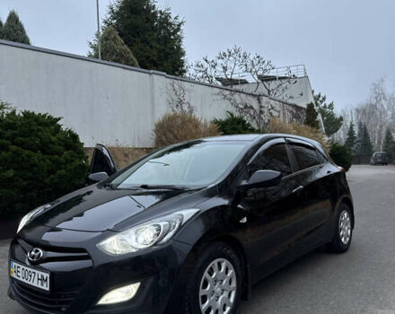 Черный Хендай i30, объемом двигателя 1.4 л и пробегом 200 тыс. км за 8500 $, фото 2 на Automoto.ua