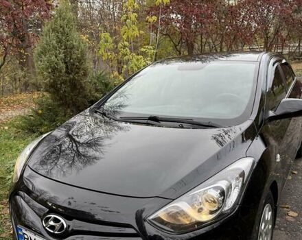 Черный Хендай i30, объемом двигателя 1.58 л и пробегом 110 тыс. км за 8500 $, фото 2 на Automoto.ua