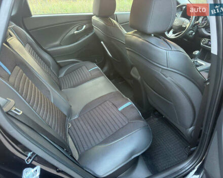 Черный Хендай i30, объемом двигателя 1.6 л и пробегом 66 тыс. км за 12800 $, фото 28 на Automoto.ua