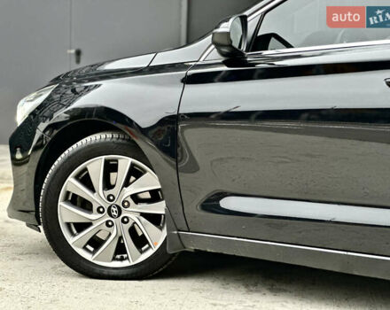 Черный Хендай i30, объемом двигателя 1.4 л и пробегом 97 тыс. км за 15300 $, фото 7 на Automoto.ua