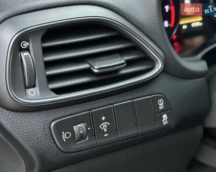 Черный Хендай i30, объемом двигателя 1.4 л и пробегом 97 тыс. км за 15300 $, фото 30 на Automoto.ua