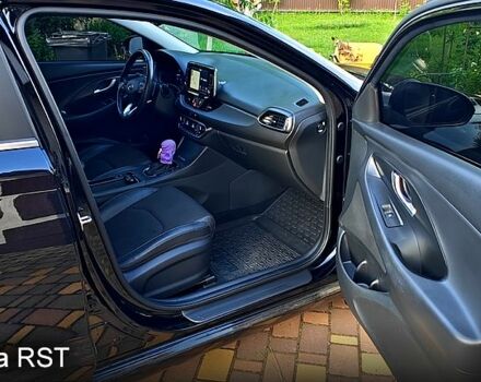 Черный Хендай i30, объемом двигателя 1.4 л и пробегом 97 тыс. км за 14500 $, фото 6 на Automoto.ua