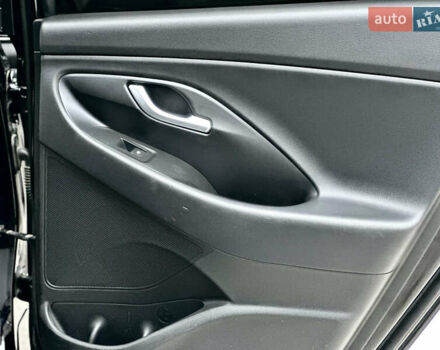 Черный Хендай i30, объемом двигателя 1.4 л и пробегом 97 тыс. км за 15300 $, фото 42 на Automoto.ua