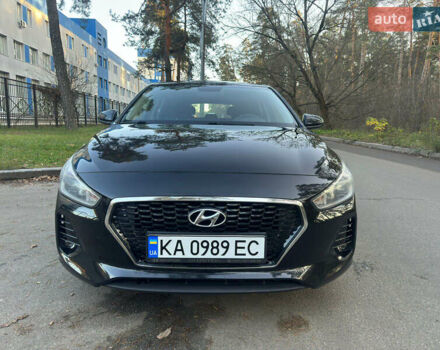 Черный Хендай i30, объемом двигателя 1.6 л и пробегом 66 тыс. км за 12800 $, фото 2 на Automoto.ua