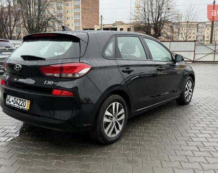 Черный Хендай i30, объемом двигателя 1.35 л и пробегом 177 тыс. км за 13300 $, фото 5 на Automoto.ua