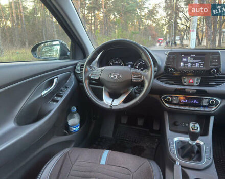 Черный Хендай i30, объемом двигателя 1.6 л и пробегом 66 тыс. км за 12800 $, фото 23 на Automoto.ua