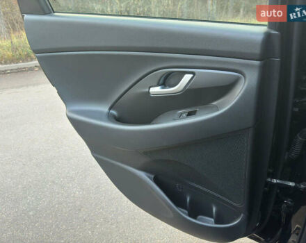 Черный Хендай i30, объемом двигателя 1.6 л и пробегом 66 тыс. км за 12800 $, фото 34 на Automoto.ua