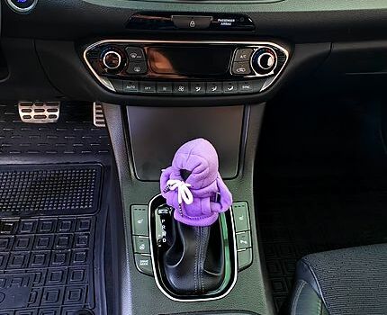 Черный Хендай i30, объемом двигателя 1.4 л и пробегом 97 тыс. км за 14500 $, фото 9 на Automoto.ua