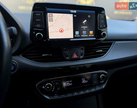 Черный Хендай i30, объемом двигателя 1.35 л и пробегом 97 тыс. км за 16200 $, фото 20 на Automoto.ua