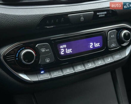 Черный Хендай i30, объемом двигателя 1.4 л и пробегом 97 тыс. км за 15300 $, фото 27 на Automoto.ua