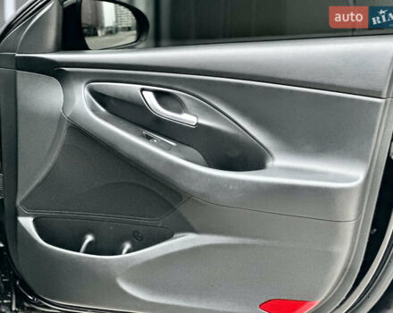 Черный Хендай i30, объемом двигателя 1.4 л и пробегом 97 тыс. км за 15300 $, фото 40 на Automoto.ua