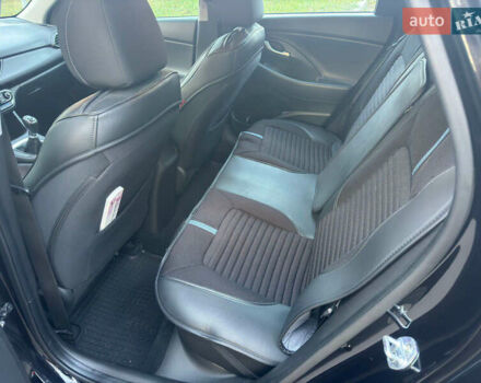 Черный Хендай i30, объемом двигателя 1.6 л и пробегом 66 тыс. км за 12800 $, фото 26 на Automoto.ua