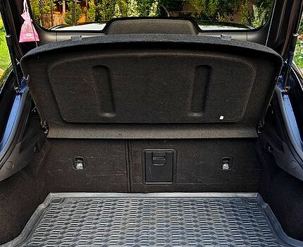 Черный Хендай i30, объемом двигателя 1.4 л и пробегом 97 тыс. км за 14500 $, фото 10 на Automoto.ua