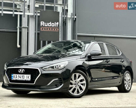 Черный Хендай i30, объемом двигателя 1.4 л и пробегом 97 тыс. км за 15300 $, фото 5 на Automoto.ua