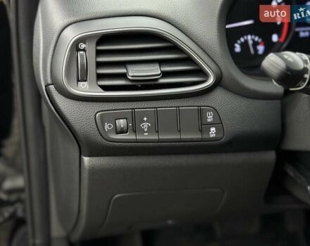 Черный Хендай i30, объемом двигателя 1.5 л и пробегом 50 тыс. км за 16900 $, фото 25 на Automoto.ua
