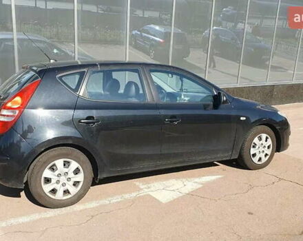 Черный Хендай i30, объемом двигателя 1.6 л и пробегом 228 тыс. км за 5200 $, фото 4 на Automoto.ua