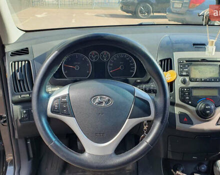 Черный Хендай i30, объемом двигателя 1.6 л и пробегом 228 тыс. км за 6200 $, фото 20 на Automoto.ua