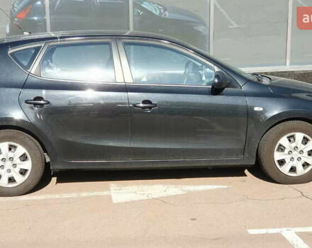 Черный Хендай i30, объемом двигателя 1.6 л и пробегом 228 тыс. км за 5200 $, фото 2 на Automoto.ua
