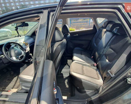 Черный Хендай i30, объемом двигателя 1.6 л и пробегом 228 тыс. км за 6200 $, фото 15 на Automoto.ua