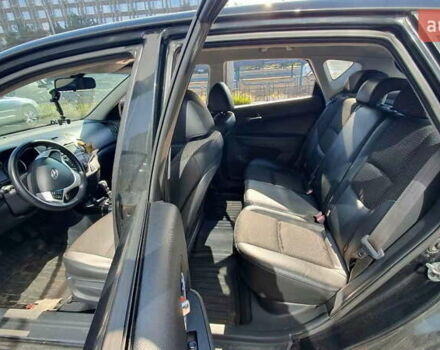 Черный Хендай i30, объемом двигателя 1.6 л и пробегом 228 тыс. км за 5200 $, фото 27 на Automoto.ua