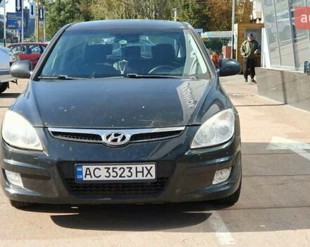 Черный Хендай i30, объемом двигателя 1.6 л и пробегом 228 тыс. км за 5200 $, фото 1 на Automoto.ua