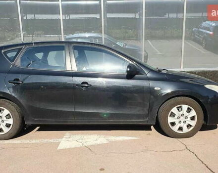 Черный Хендай i30, объемом двигателя 1.6 л и пробегом 228 тыс. км за 5200 $, фото 3 на Automoto.ua