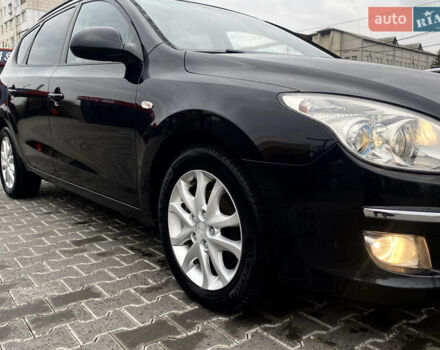 Черный Хендай i30, объемом двигателя 1.58 л и пробегом 341 тыс. км за 6200 $, фото 21 на Automoto.ua