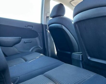 Черный Хендай i30, объемом двигателя 1.6 л и пробегом 216 тыс. км за 6550 $, фото 5 на Automoto.ua